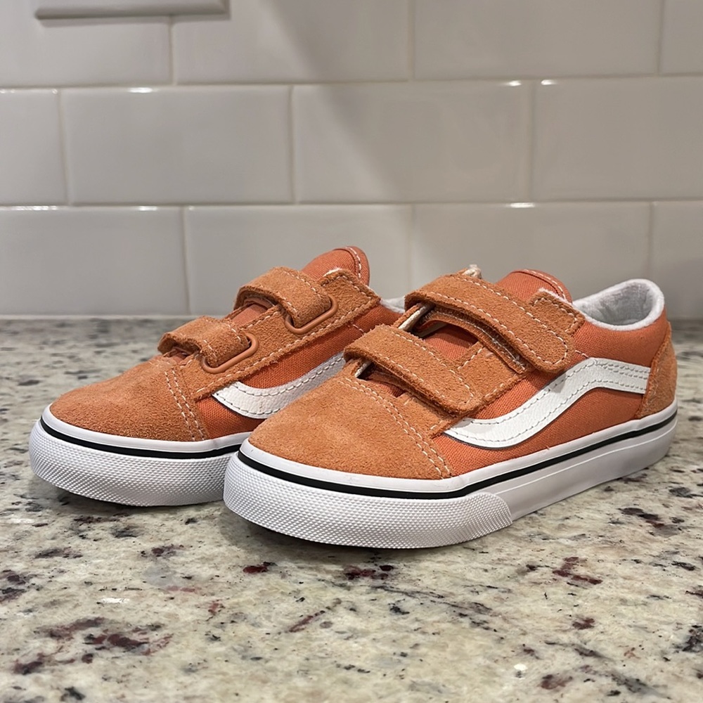 Brand new Vans Toddler Old Skool V shoes - Toddler size 10